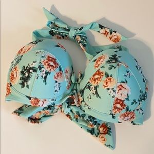 HOT TOPIC Push Up Halter Bikini Top